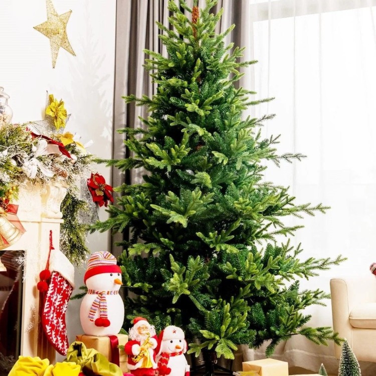 Sztuczna choinka świąteczna 210 cm na stojaku