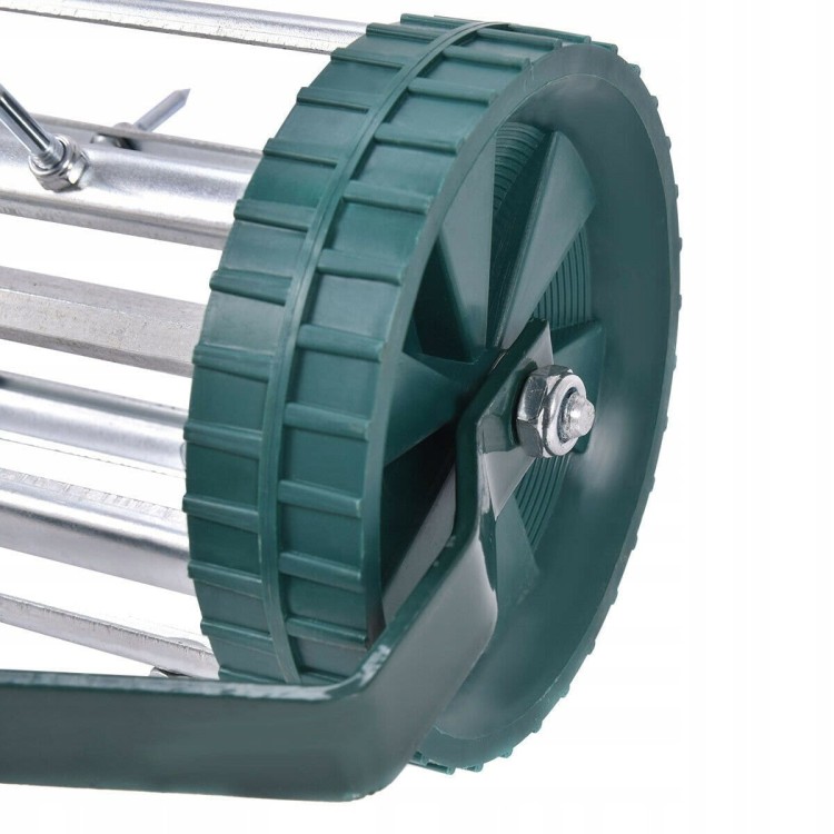 Aerator wertykulator z kolcami do trawy