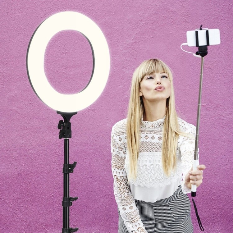 Lampa pierścieniowa fotograficzna na statywie 336 diod