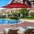 Parasol ogrodowy z systemem wentylacji 305 x 244 cm bordowy