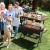 Grill ze stali nierdzewnej ze szklaną osłoną i bocznymi półkami