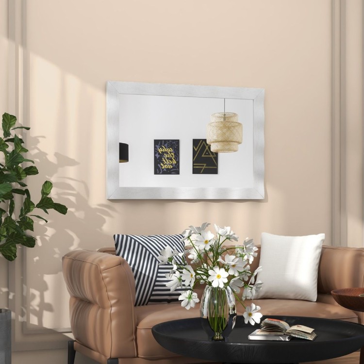 Lustro w drewnianej ramie 71,5 x 106 cm