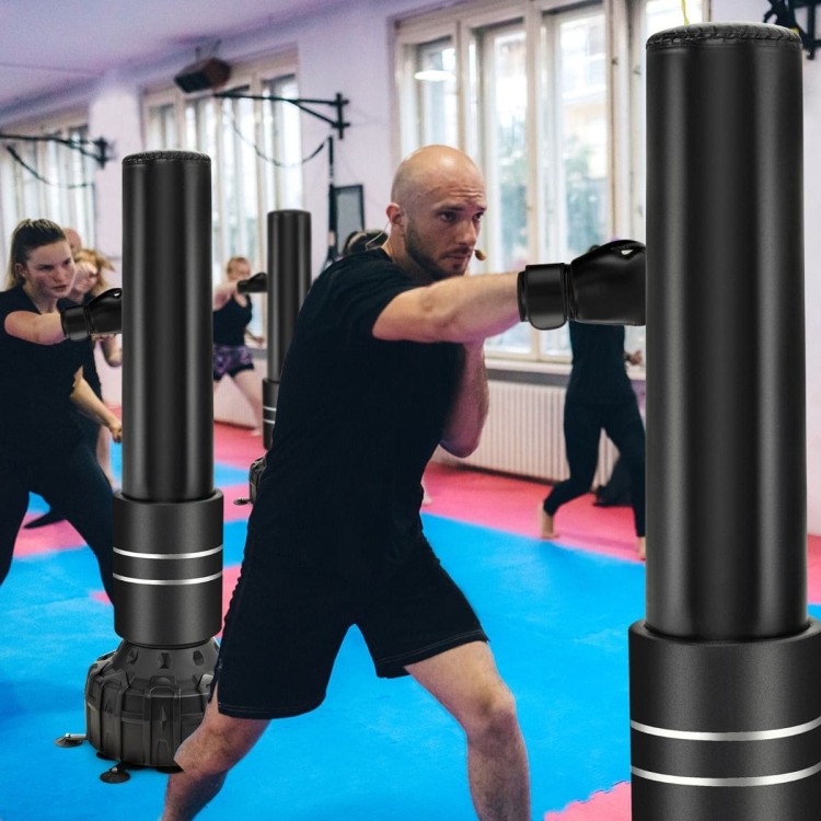Stojący worek bokserski treningowy z rękawicami