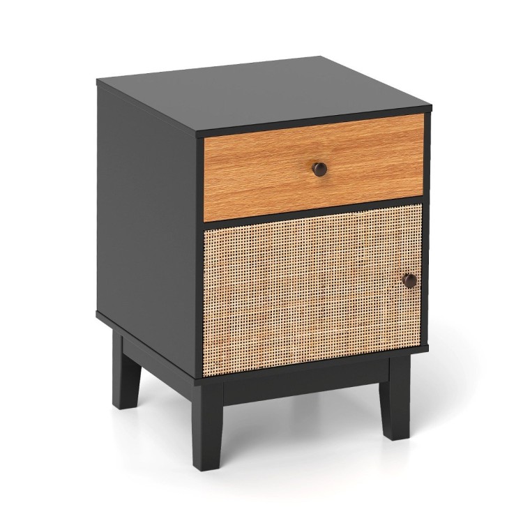 Rattanowa szafka nocna w stylu boho
