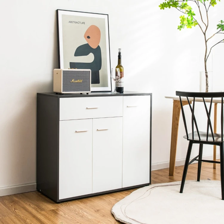 Minimalistyczna komoda z regulowaną półką