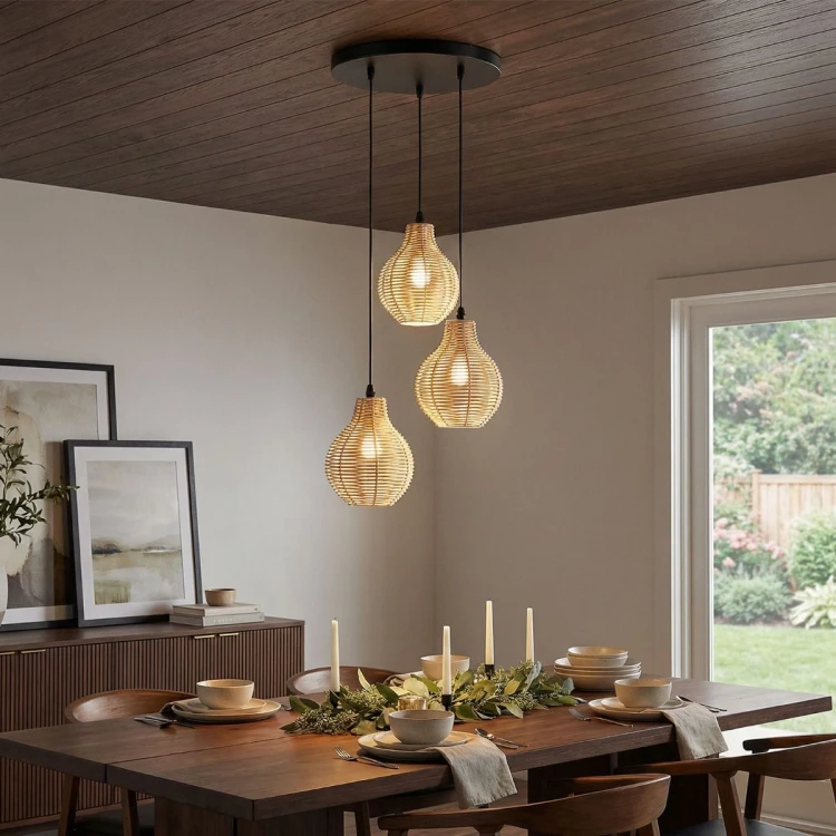 Lampa wisząca z 3 plecionymi rattanowymi kloszami