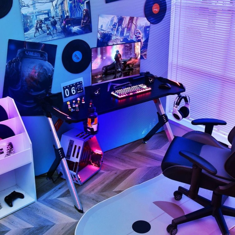 Ergonomiczne biurko do gier ze światłami LED RGB 120 x 60 x 77 cm
