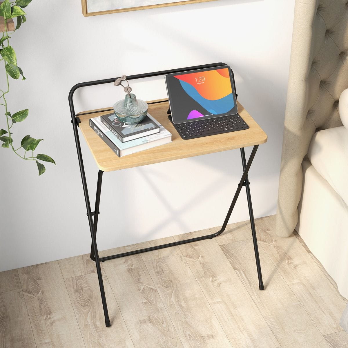 Scrivania Pieghevole GYMAX 64x43x80 Cm | Tavolo Per Computer In MDF E Metallo | Pronto All'Uso, Nessun Montaggio | Mobiletto Studio Salvaspazio Con Ripiano Per Tablet | Finitura Naturale